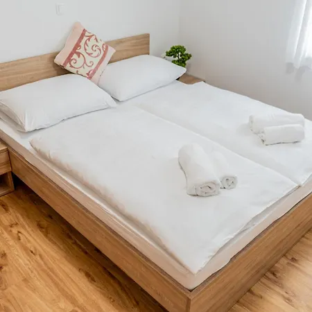 Apartma Ribnik Stari Trg *