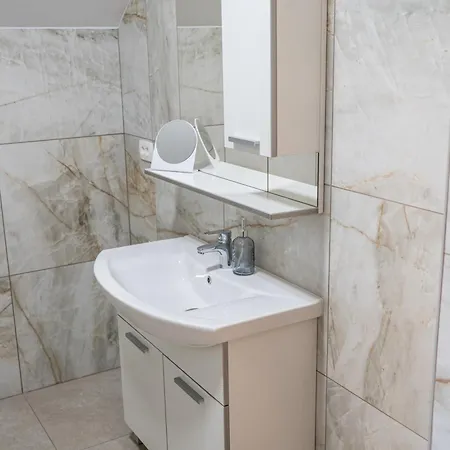 Apartma Ribnik Stari Trg Lesicno