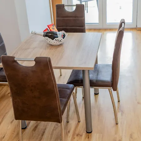 Ribnik Stari Trg Апартаменты Lesicno