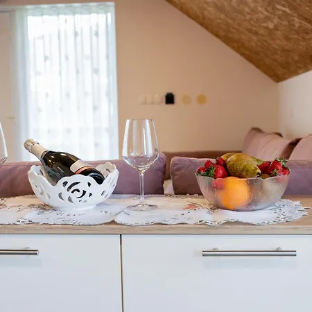 Apartma Ribnik Stari Trg *