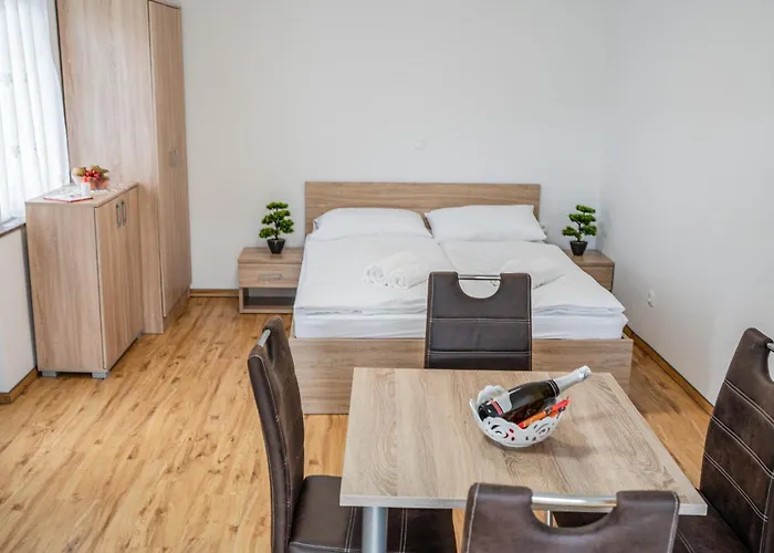 Ribnik Stari Trg * Lesično