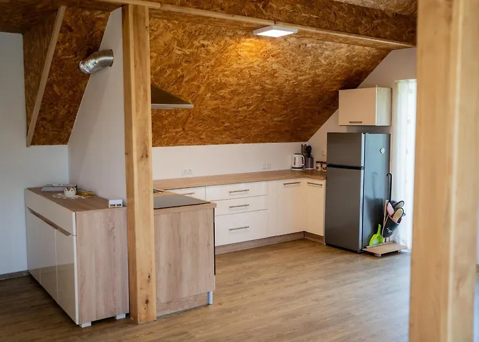 アパート Ribnik Stari Trg Lesično